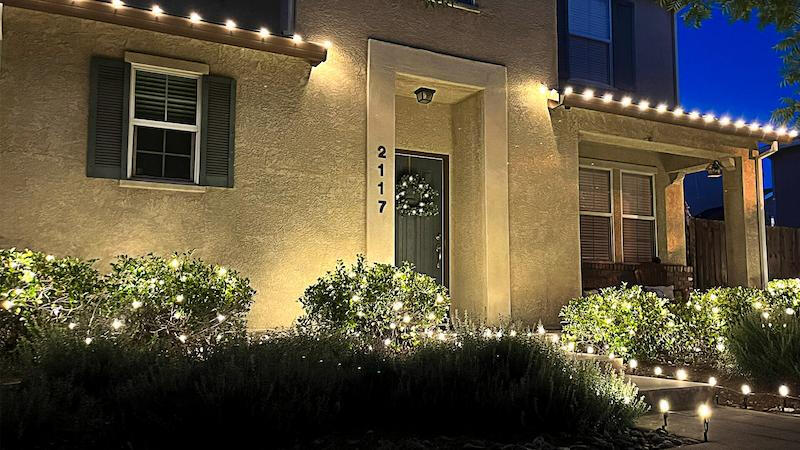 Custom holiday display in Vallejo, CA