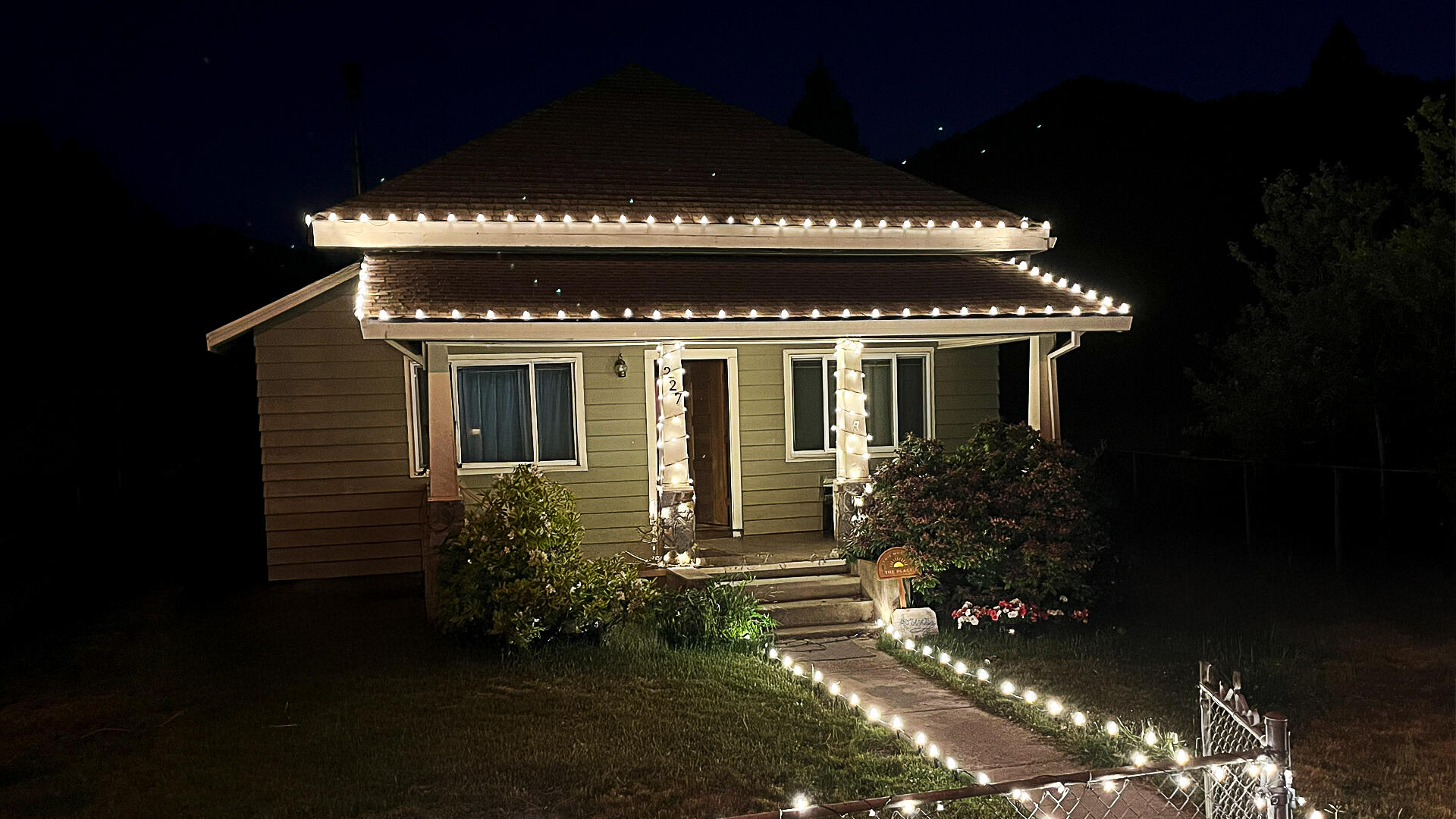 Christmas light installation - Liberty Lightworks - Fairfield, CA